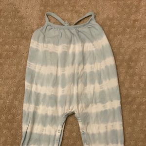 Cross back tie dye romper